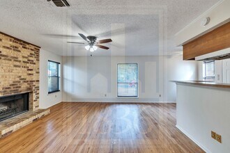 3002 Breeze Terrace in Austin, TX - Building Photo - Building Photo