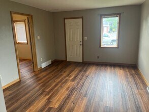 211 W Thomas St, Unit 211 W Thomas St in Wausau, WI - Building Photo - Building Photo