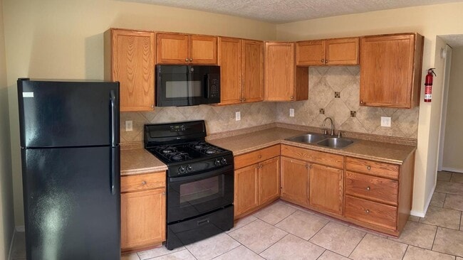 property at 1816 Buena Vista Dr SE