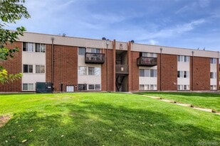 3643 S Sheridan Blvd, Unit 8 in Denver, CO - Building Photo