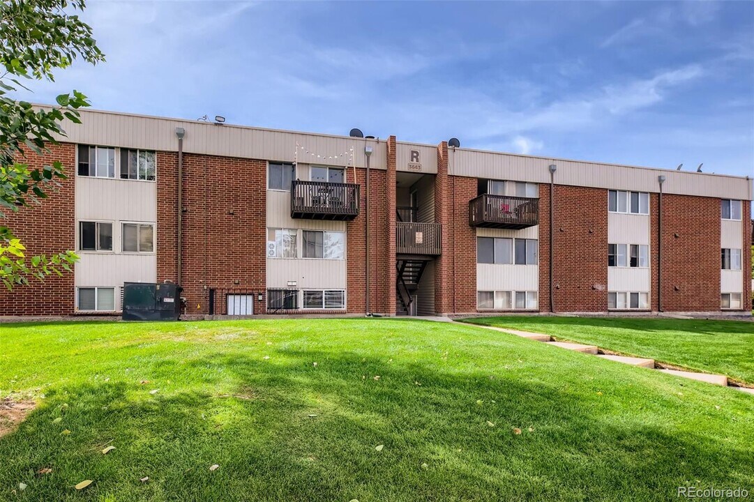 3643 S Sheridan Blvd, Unit 8 in Denver, CO - Building Photo