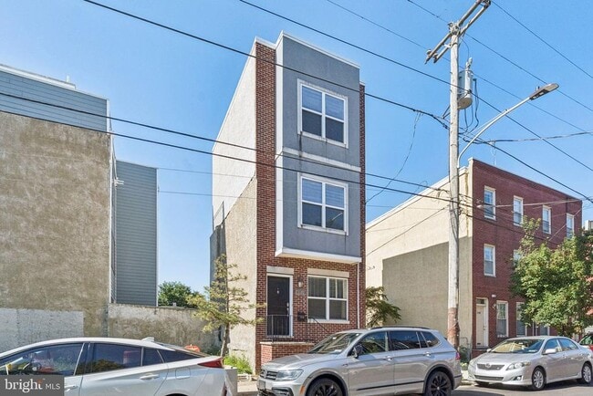 property at 1702 Carpenter St