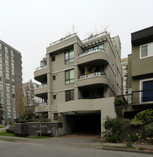 1330 Jervis St in Vancouver, BC - Building Photo - Building Photo