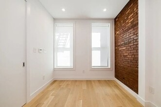 26 Prince St in New York, NY - Building Photo - Building Photo