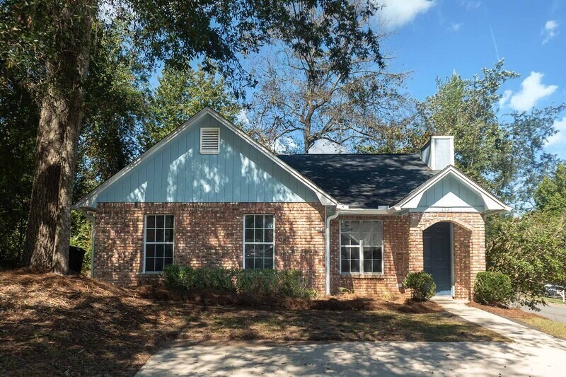 1521 Cinnamon Bear Cir in Tallahassee, FL - Building Photo