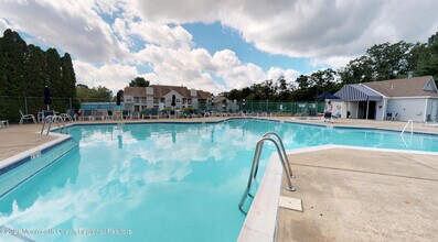 1922 Waters Edge Dr in Toms River, NJ - Building Photo - Building Photo