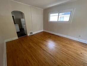 240 N Irving Ave in Minneapolis, MN - Building Photo - Building Photo