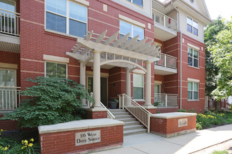 City Gables Apartments in Madison, WI - Foto de edificio - Building Photo