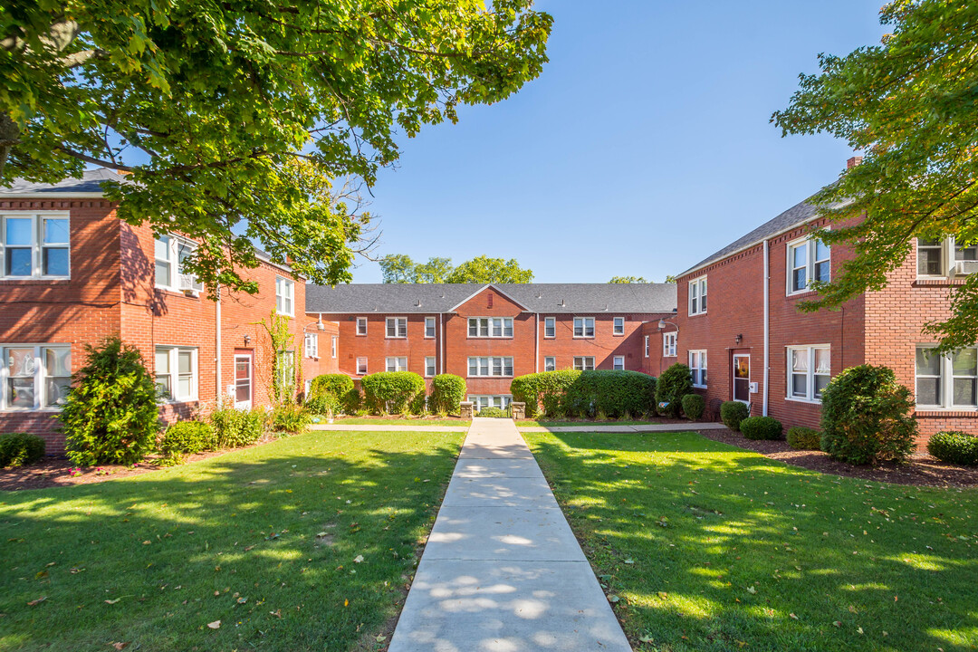 Southcrest Heights in Pittsburgh, PA - Foto de edificio