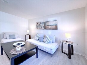 240 Pocono Trail E in Nokomis, FL - Building Photo - Building Photo