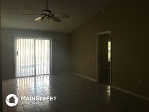 2348 Ainsworth Ave in Deltona, FL - Foto de edificio - Building Photo