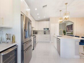 6821 Hendry Dr in Greenacres, FL - Building Photo - Building Photo