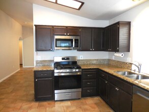 368 Quail Dr in Woodland, CA - Building Photo - Building Photo