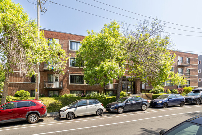 5487 Lavoie Rue in Montréal, QC - Building Photo - Building Photo