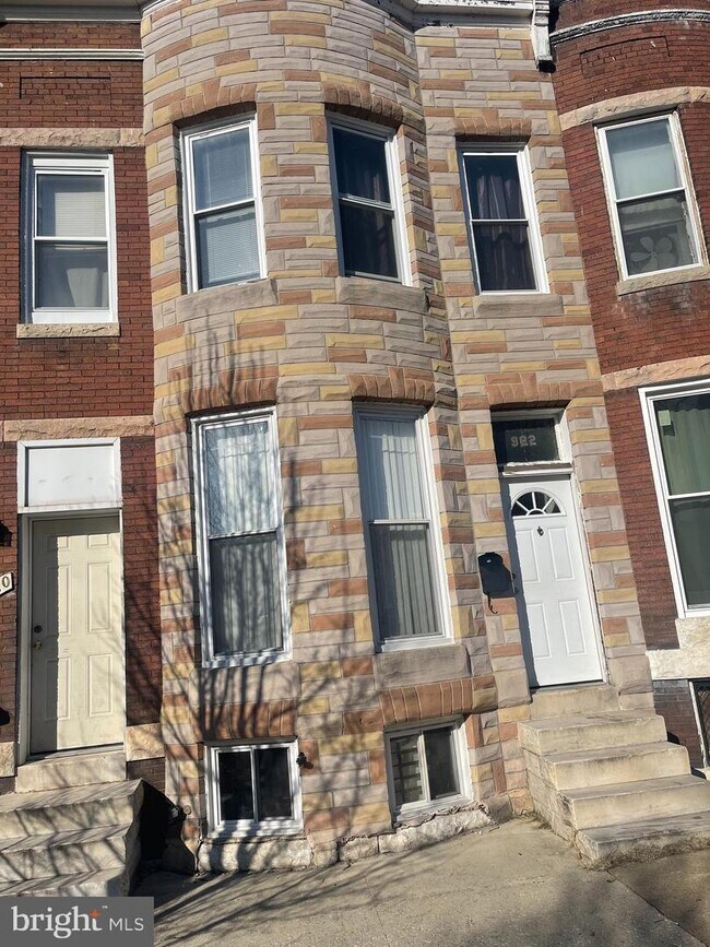 922 E 20th St photo'