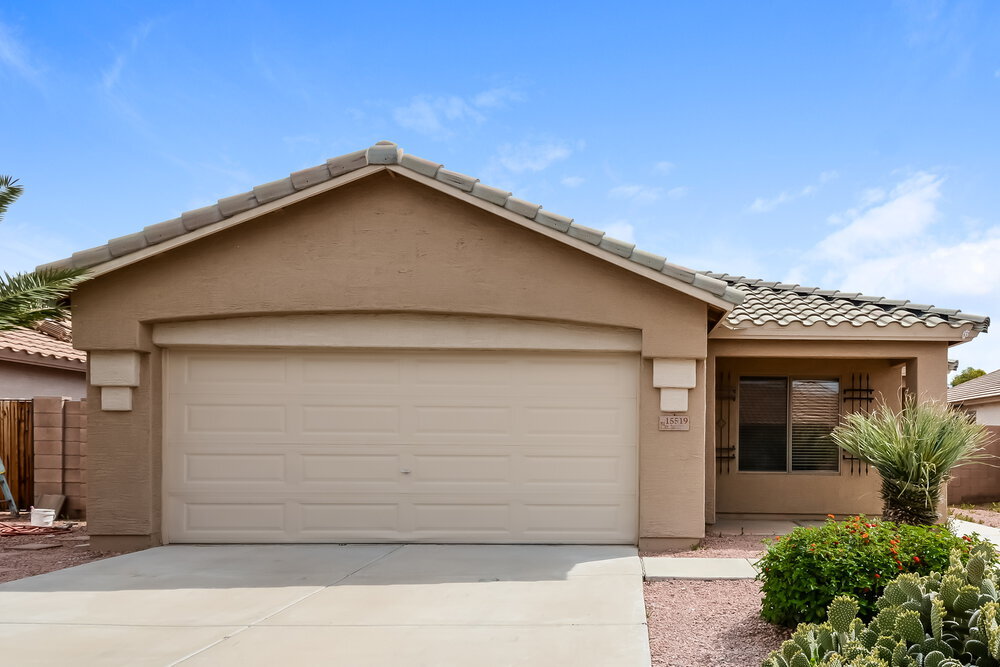 15519 N 158th Ln in Surprise, AZ - Building Photo