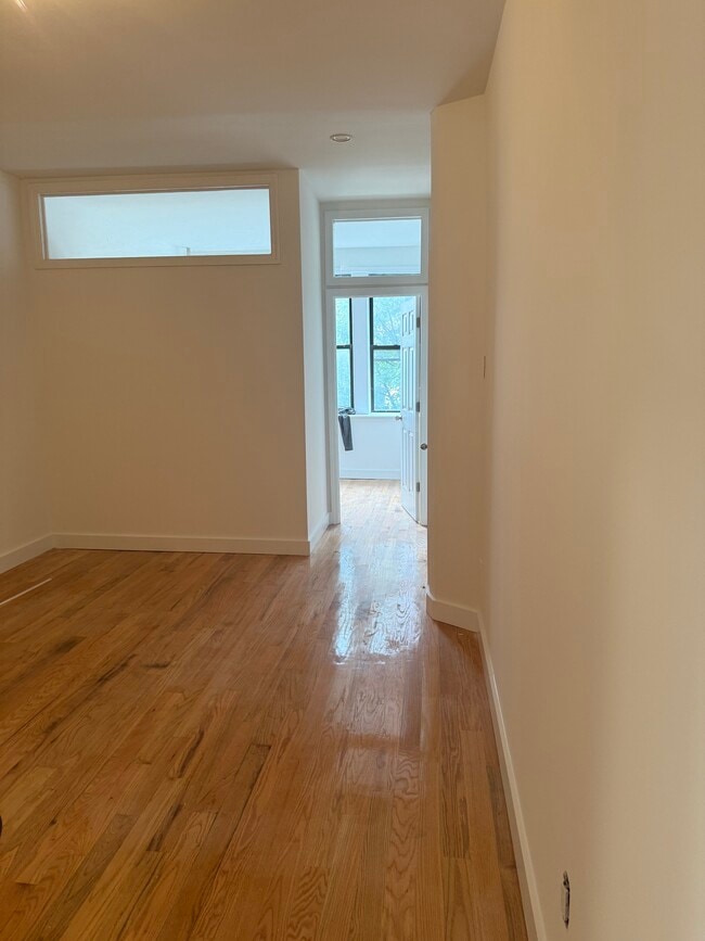 6304 39th Ave, Unit 3 bedroom apartment in Woodside, NY - Building Photo - Building Photo
