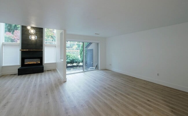 3414 108th Pl NE in Bellevue, WA - Building Photo - Building Photo