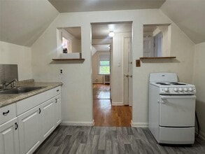 187-15 Aberdeen Rd in Queens, NY - Building Photo - Building Photo