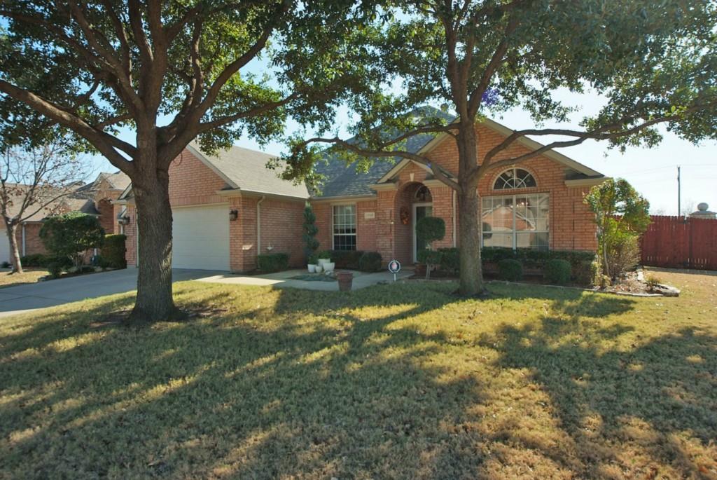 1717 Flatwood Dr in Flower Mound, TX - Building Photo