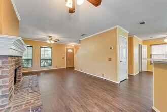 220 High Pointe Ln in Cedar Hill, TX - Building Photo - Building Photo