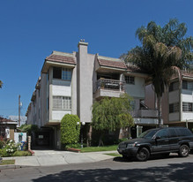 1047 E Spazier Ave Apartments