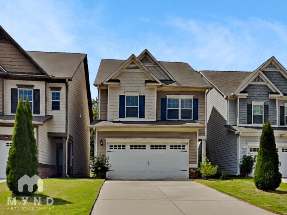 131 Preserve Dr in Newnan, GA - Building Photo