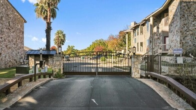 1101 The Cape in Horseshoe Bay, TX - Building Photo - Building Photo