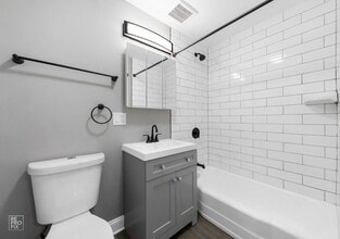 5 N Dryden Pl in Arlington Heights, IL - Building Photo - Building Photo