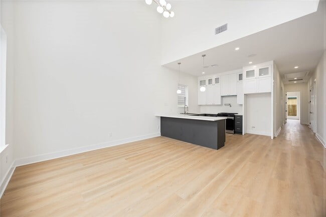 property at 422 E 41st St