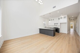 422 E 41st St in Houston, TX - Building Photo - Building Photo