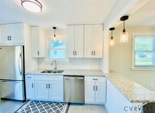 26 Eastlake Dr in Sandston, VA - Building Photo - Building Photo