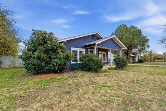 1341 Hickory St in Abilene, TX - Building Photo - Building Photo