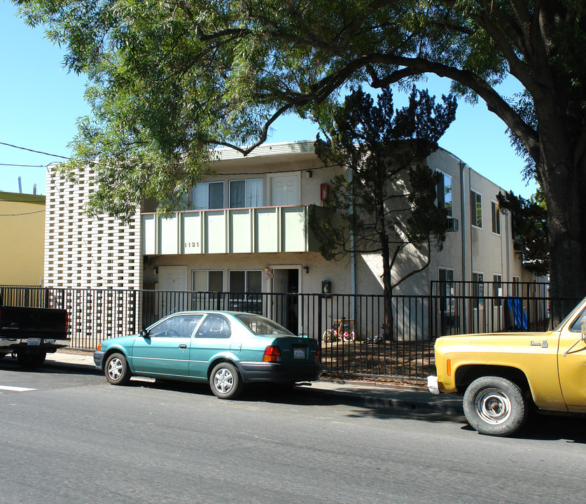 1131 Virginia Ln in Concord, CA - Foto de edificio