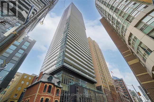 property at 15-2715 Grenville St