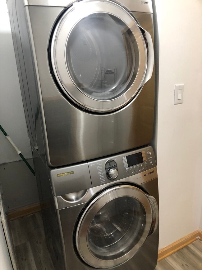 2418 Perry St in Richmond, VA - Foto de edificio - Building Photo