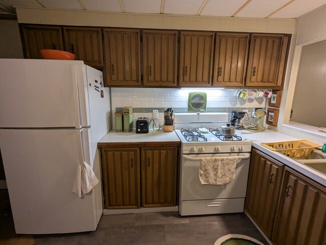 1334 Boucher St in Chico, CA - Foto de edificio - Building Photo