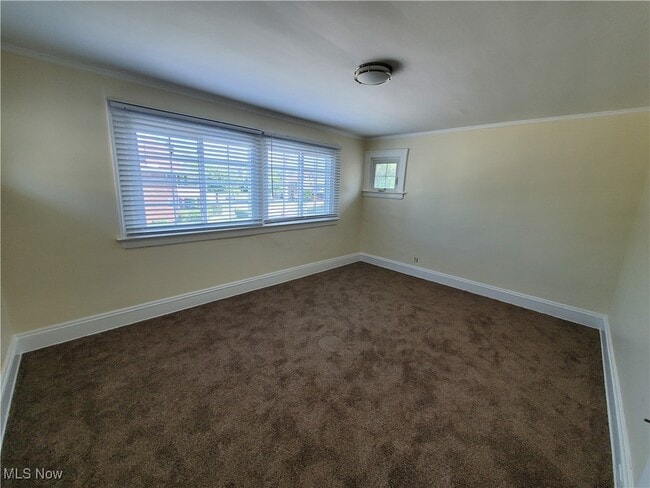 property at 1686 Avalon Rd