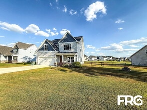 208 Coffman Dr in Pikeville, NC - Building Photo - Building Photo