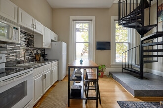 440 Hopkins St, Unit #2 in Cincinnati, OH - Building Photo - Building Photo