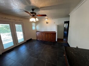 1193 N Main St in Centerville, UT - Building Photo - Building Photo