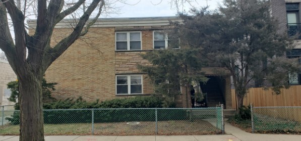 1754 W Rosehill Dr in Chicago, IL - Foto de edificio