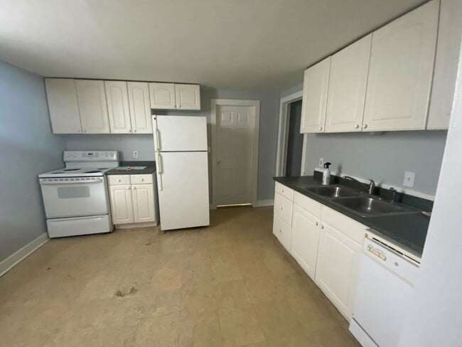 property at 10 State St