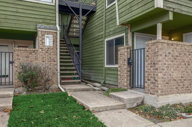 9823 Walnut St in Dallas, TX - Building Photo - Building Photo