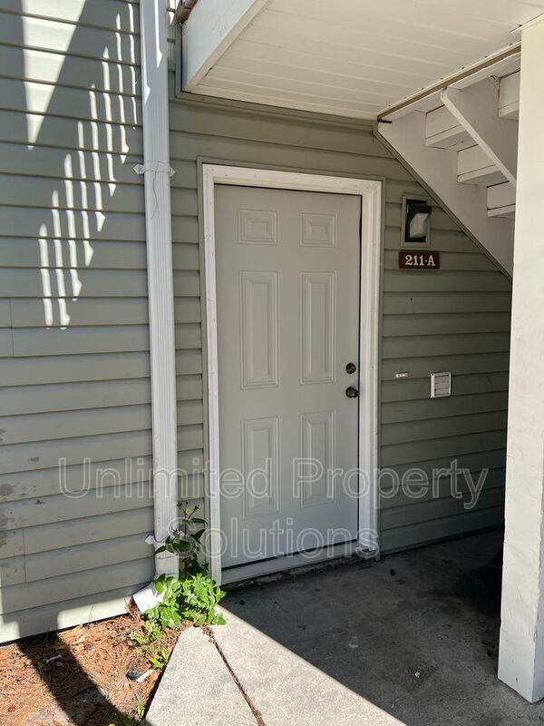 211 Sunn Aire Ct in Wilmington, NC - Building Photo - Building Photo