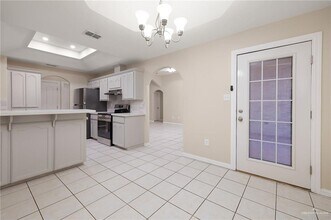 17 N Popotillo Ave in Edinburg, TX - Building Photo - Building Photo