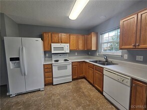 2621 Piney Ridge Dr, Unit 2118 in Richmond, VA - Building Photo - Building Photo