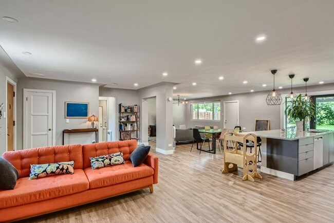 880 Grape St in Denver, CO - Building Photo - Building Photo