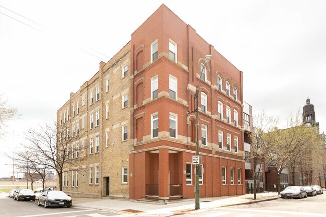 property at 1359 N Noble St