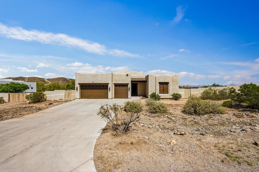 3510 W Bohl St in Laveen, AZ - Building Photo